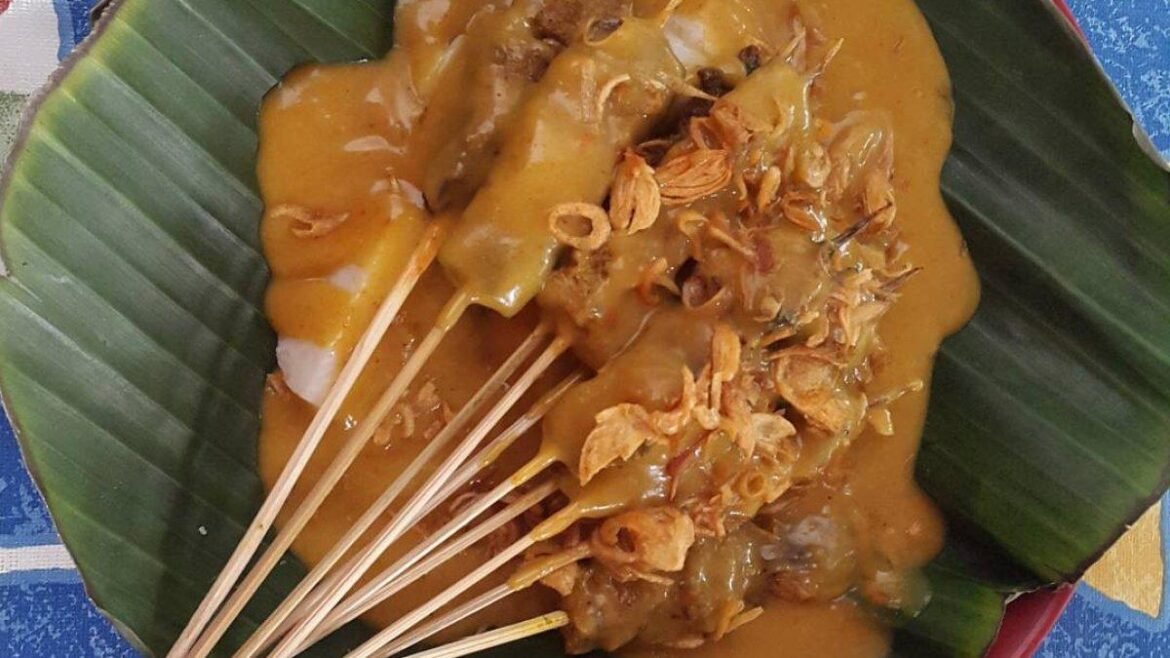 kuliner padang sate danguang