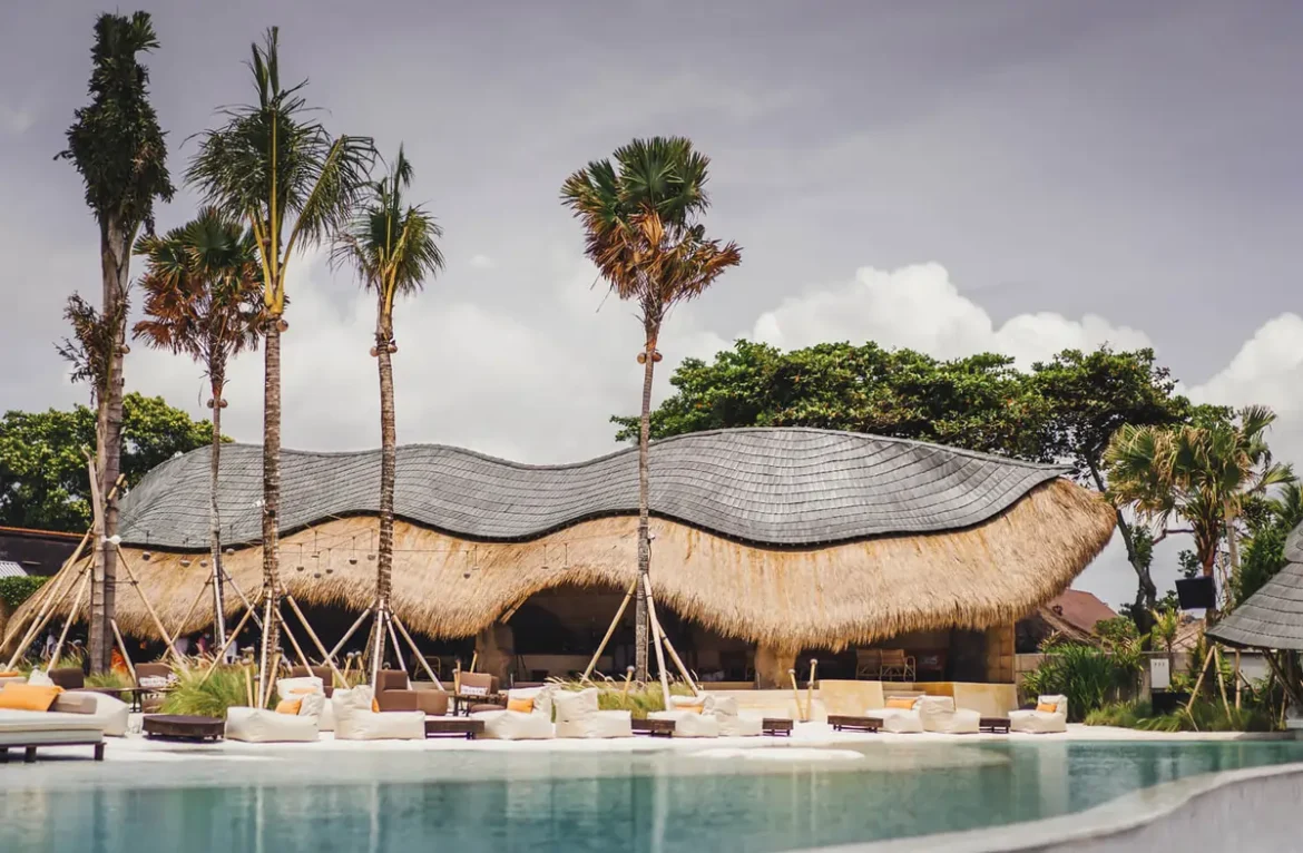 Mari Beach Club